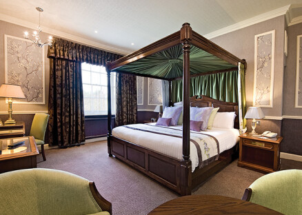 Four Poster Large Bedroom